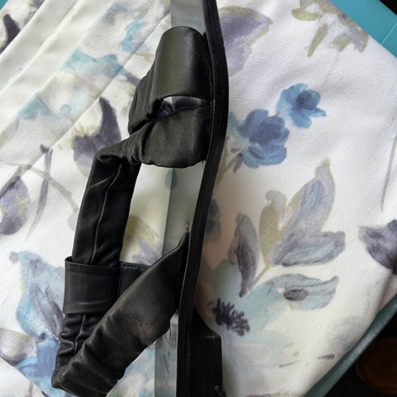 M. Gemi Black Sandals Size 40.5 - Picture 4 of 6
